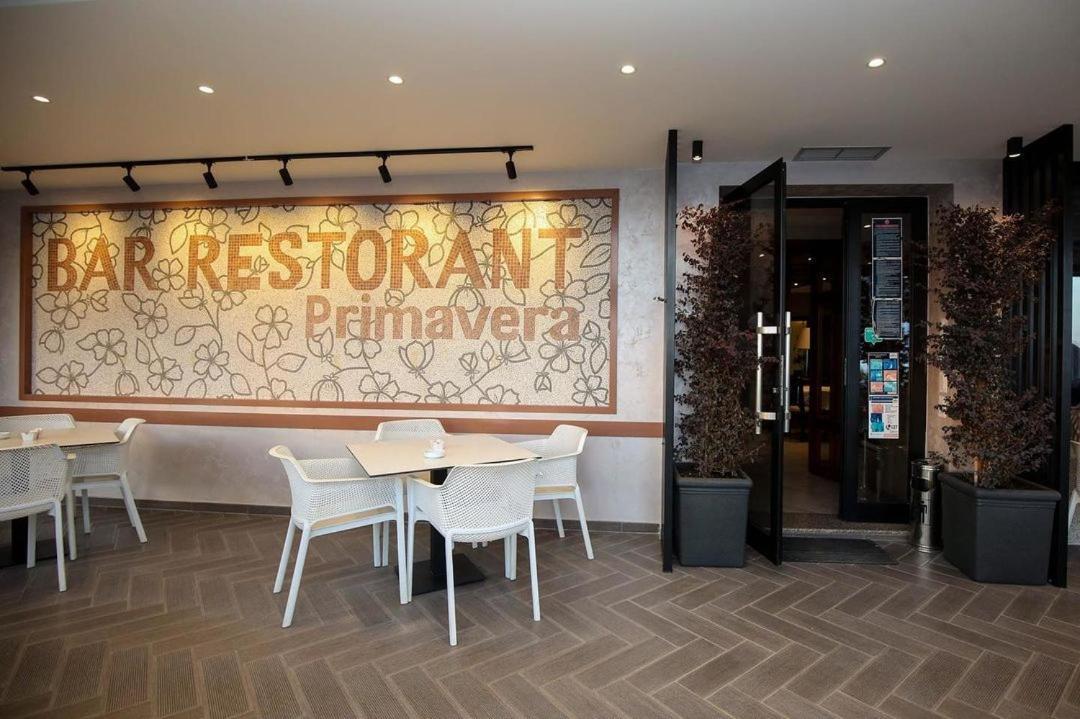 Hotel Primavera Vlora Kültér fotó