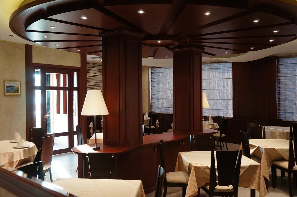 Hotel Primavera Vlora Kültér fotó