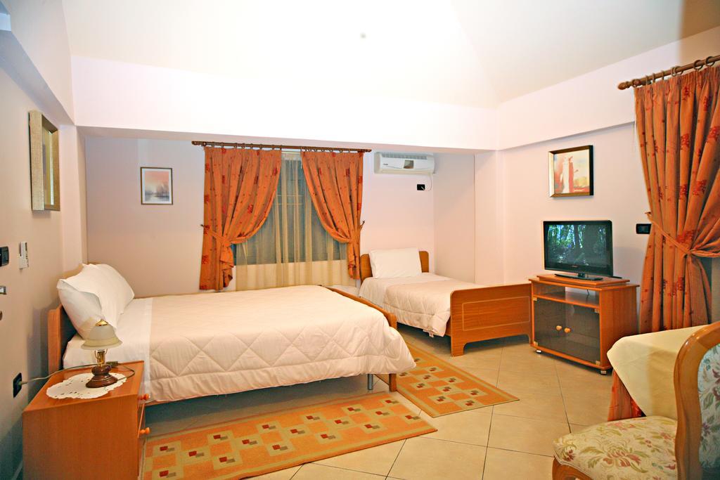Hotel Primavera Vlora Szoba fotó